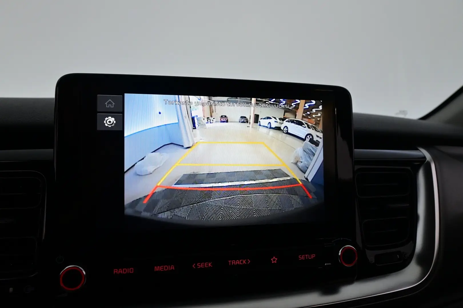 Car Image - 7wbJLCr8LBc0xv4eelHpNO