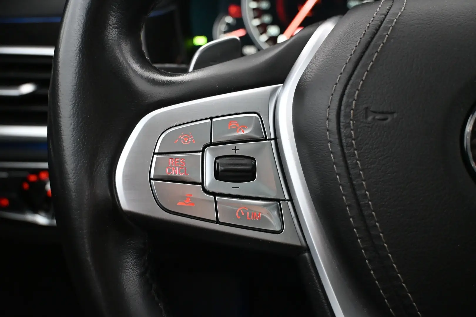 Car Image - 17zDJo2XWR9EPOyQoMeLqJ