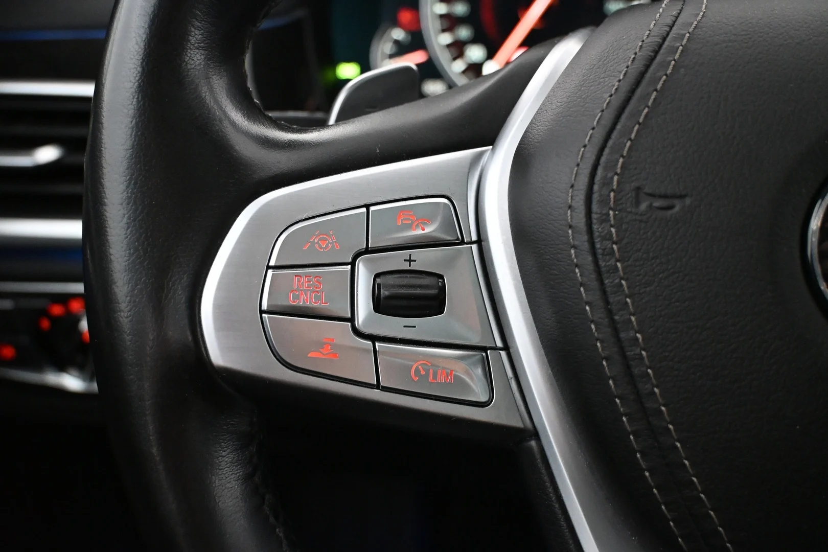 Car Image - 17zDJo2XWR9EPOyQoMeLqJ