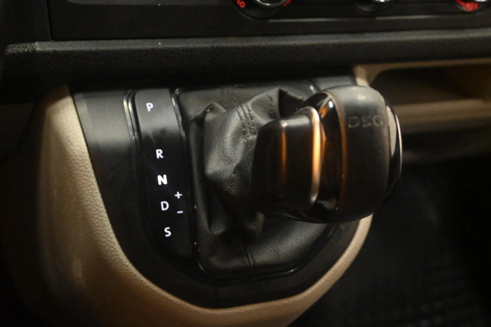 Car Image - 3A4bgaZucS8xOsNmjM6XXW