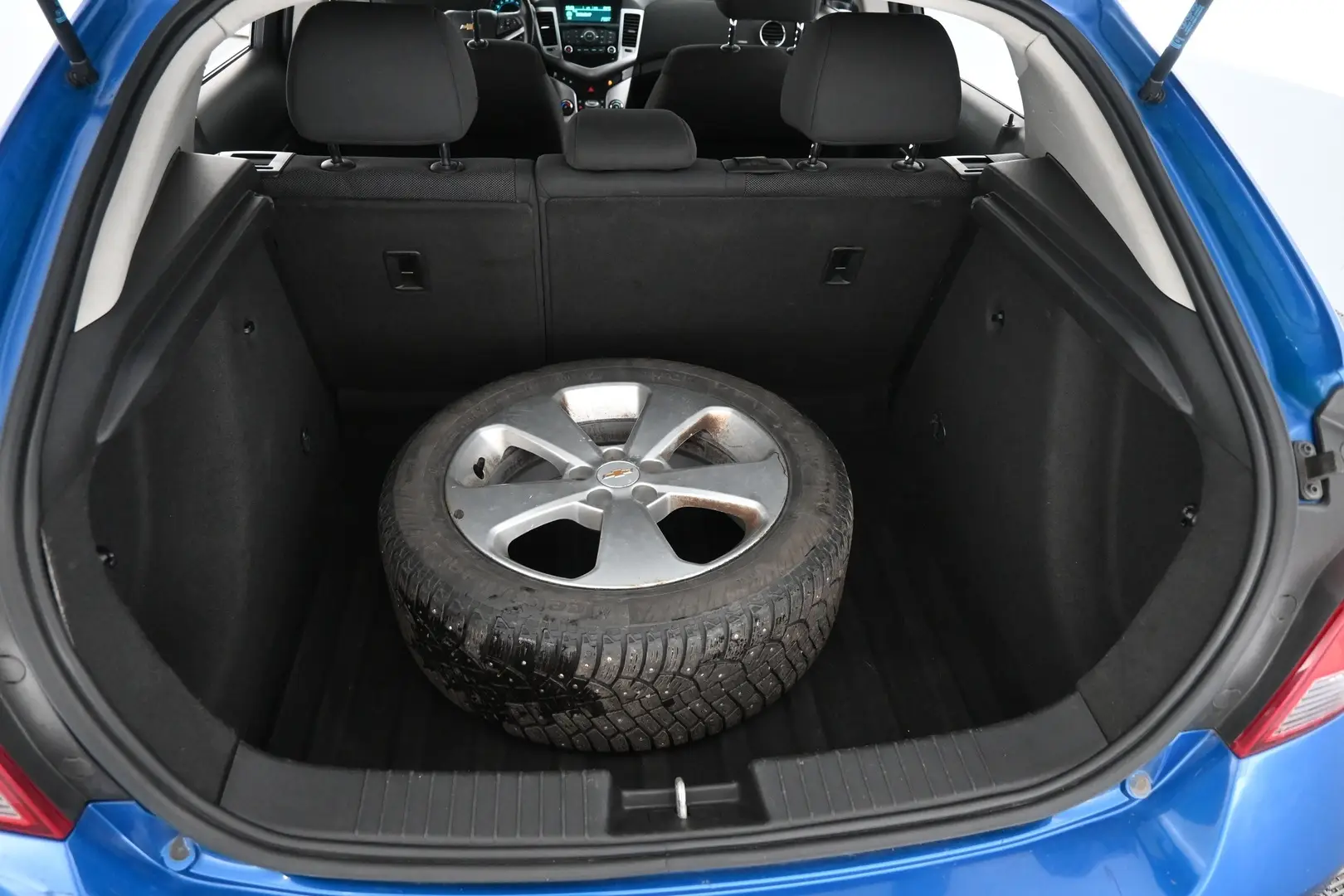 Car Image - yCn4Pn2T88Da9Fnkmt7YL