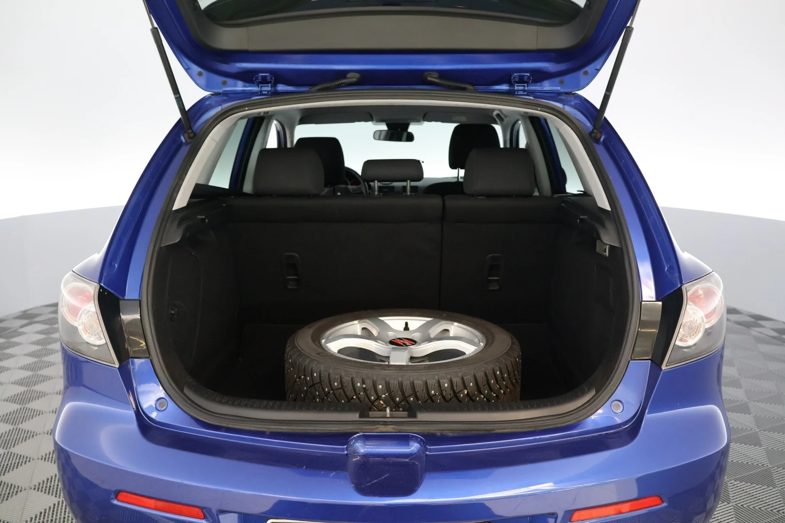 Car Image - DRFmwhKf6nhnf2WZ1ExqC