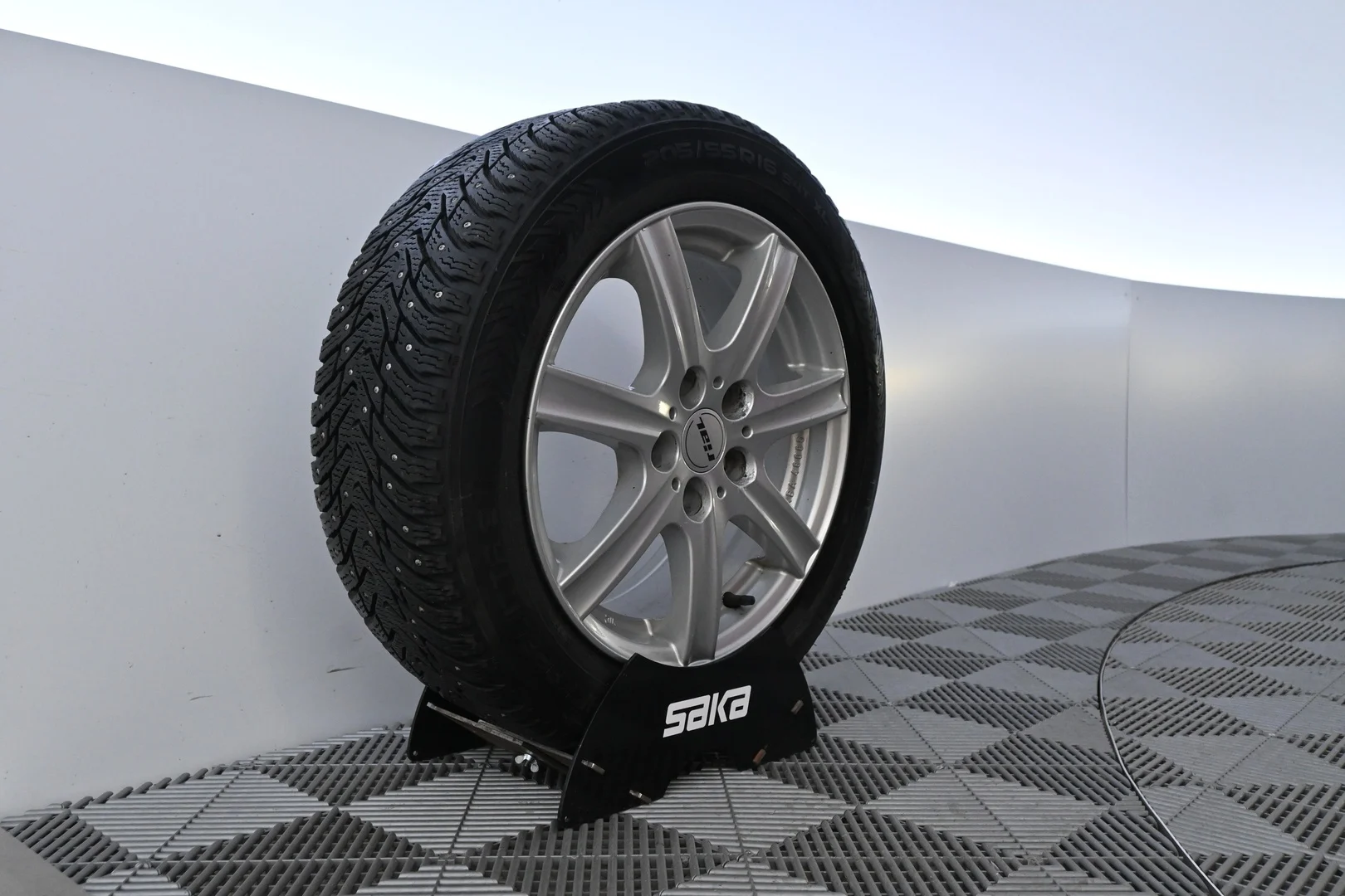 Car Image - 47npAjJzs7h3xiCjvm83rL