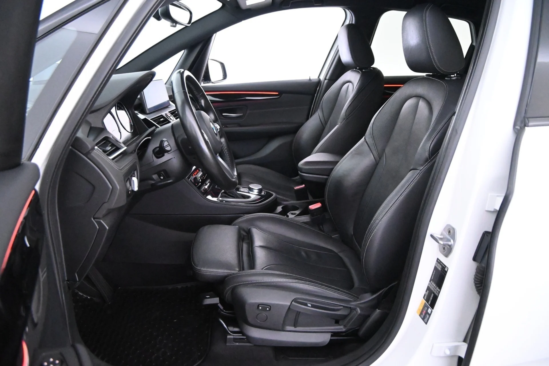 Car Image - fIZ03KGN7Mu4uGEDF4Ukw