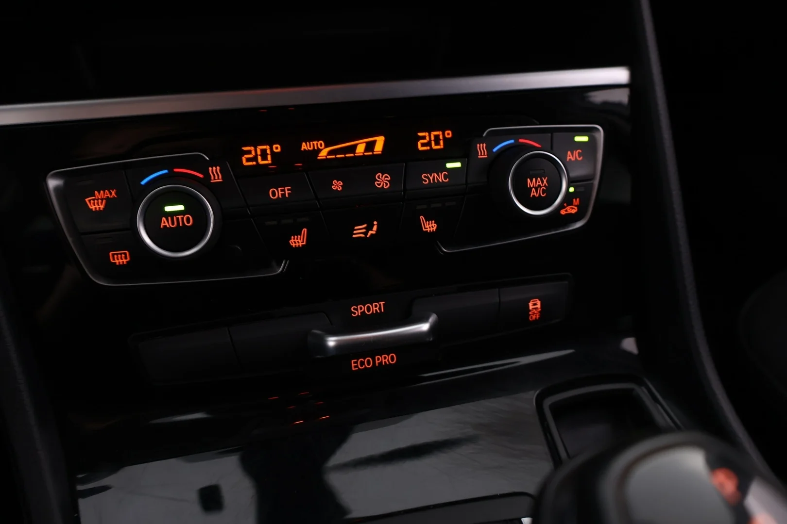 Car Image - 7iBwImM1StrZd9ZzNEe1N2