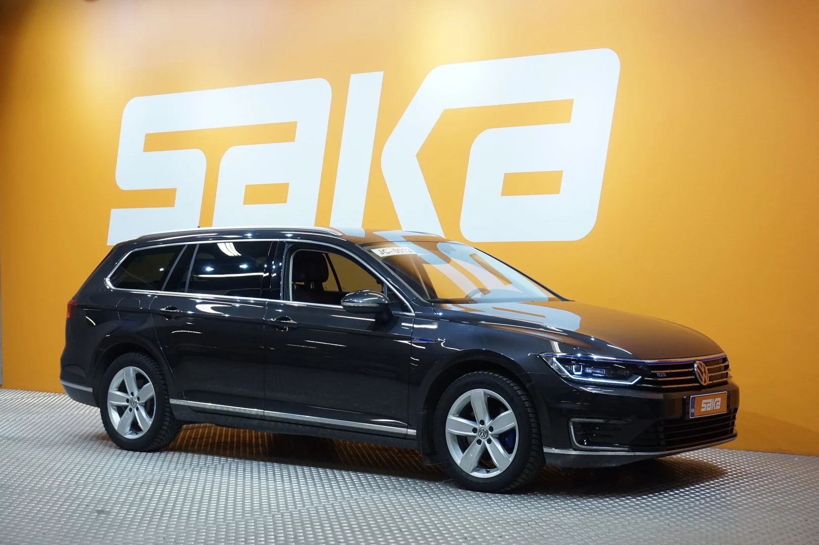 Car Image - h4SpNEH35L6WTqGa37fQg