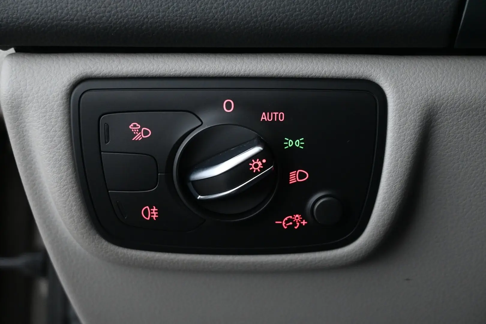 Car Image - 6V11CDQ2tbCqj8EPqGBcCs