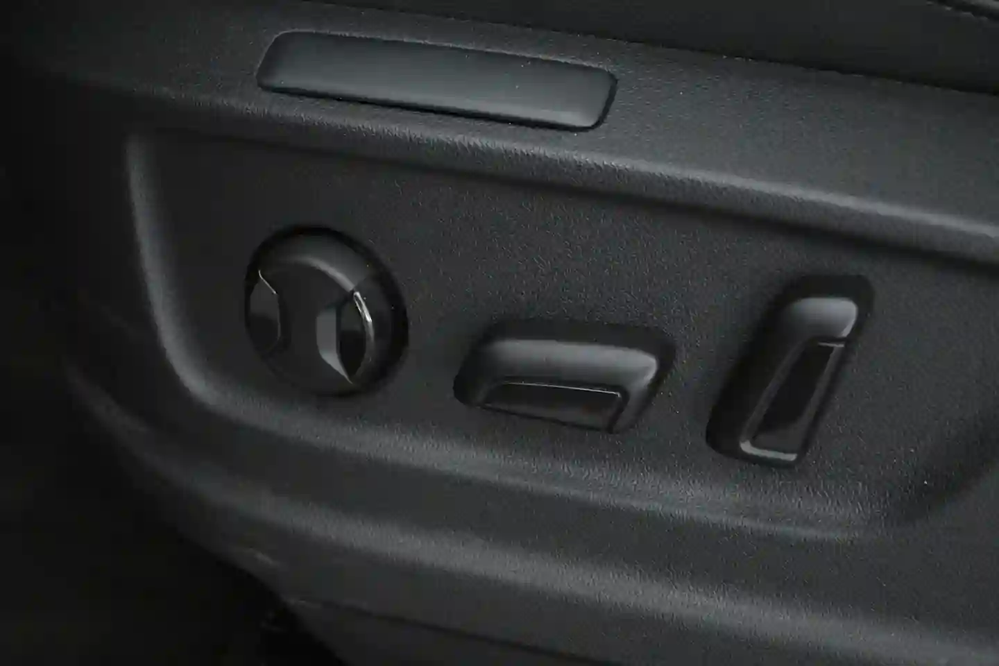 Car Image - 6N1DuB8dRPJ3tVGysPoduF