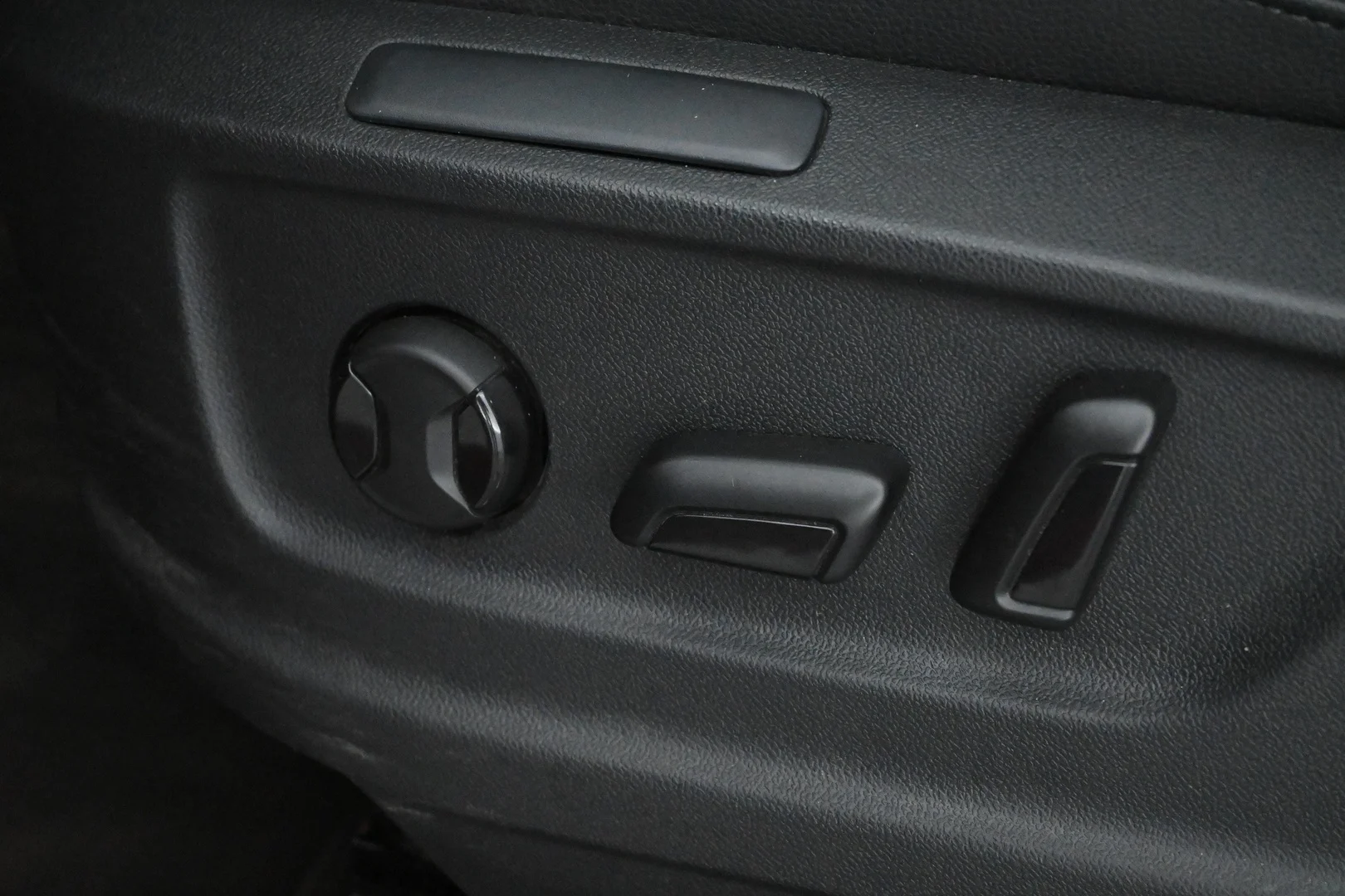 Car Image - 6N1DuB8dRPJ3tVGysPoduF