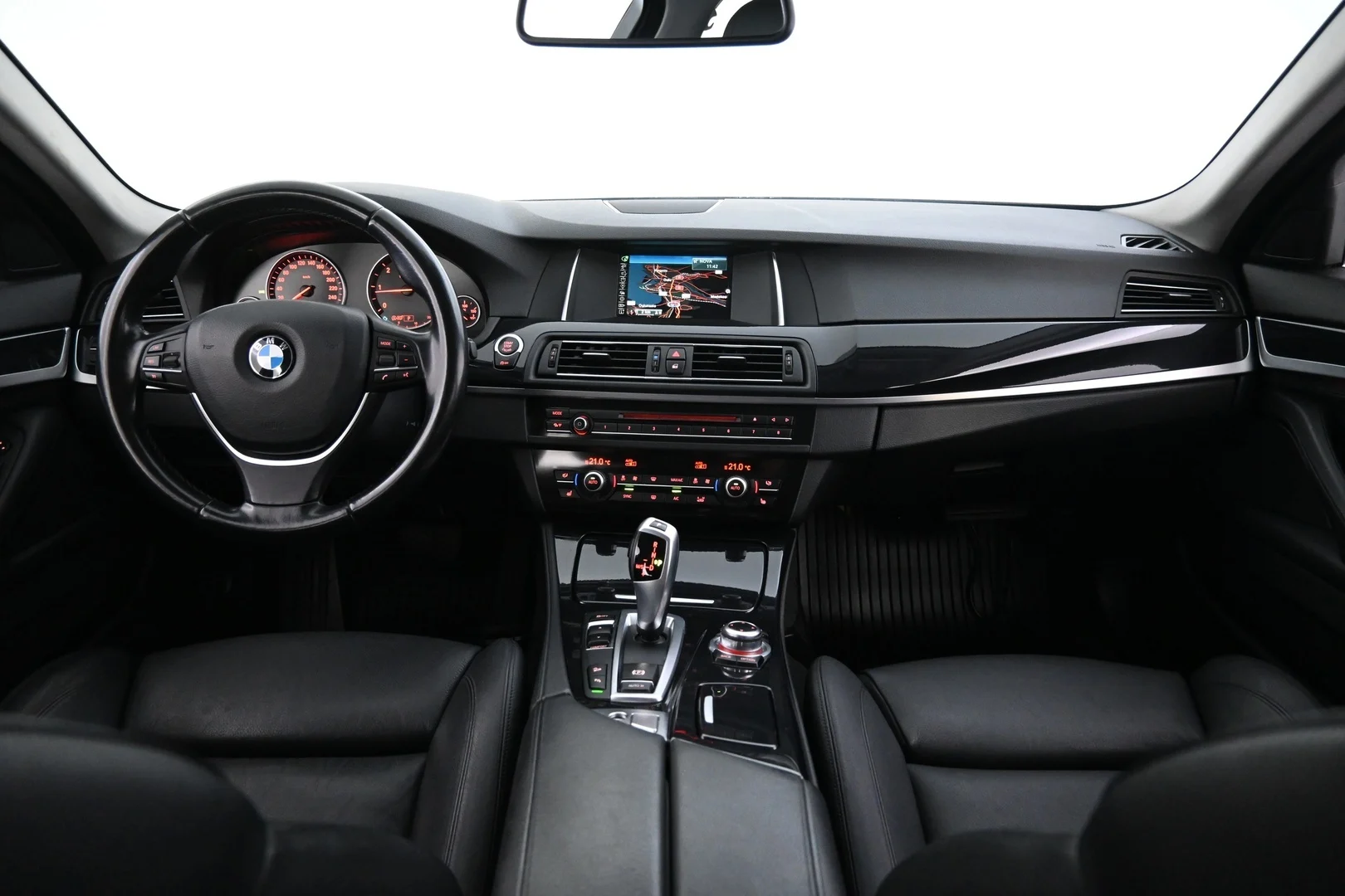 Car Image - 53mm3YxiO2YJuxRFDCdBo0