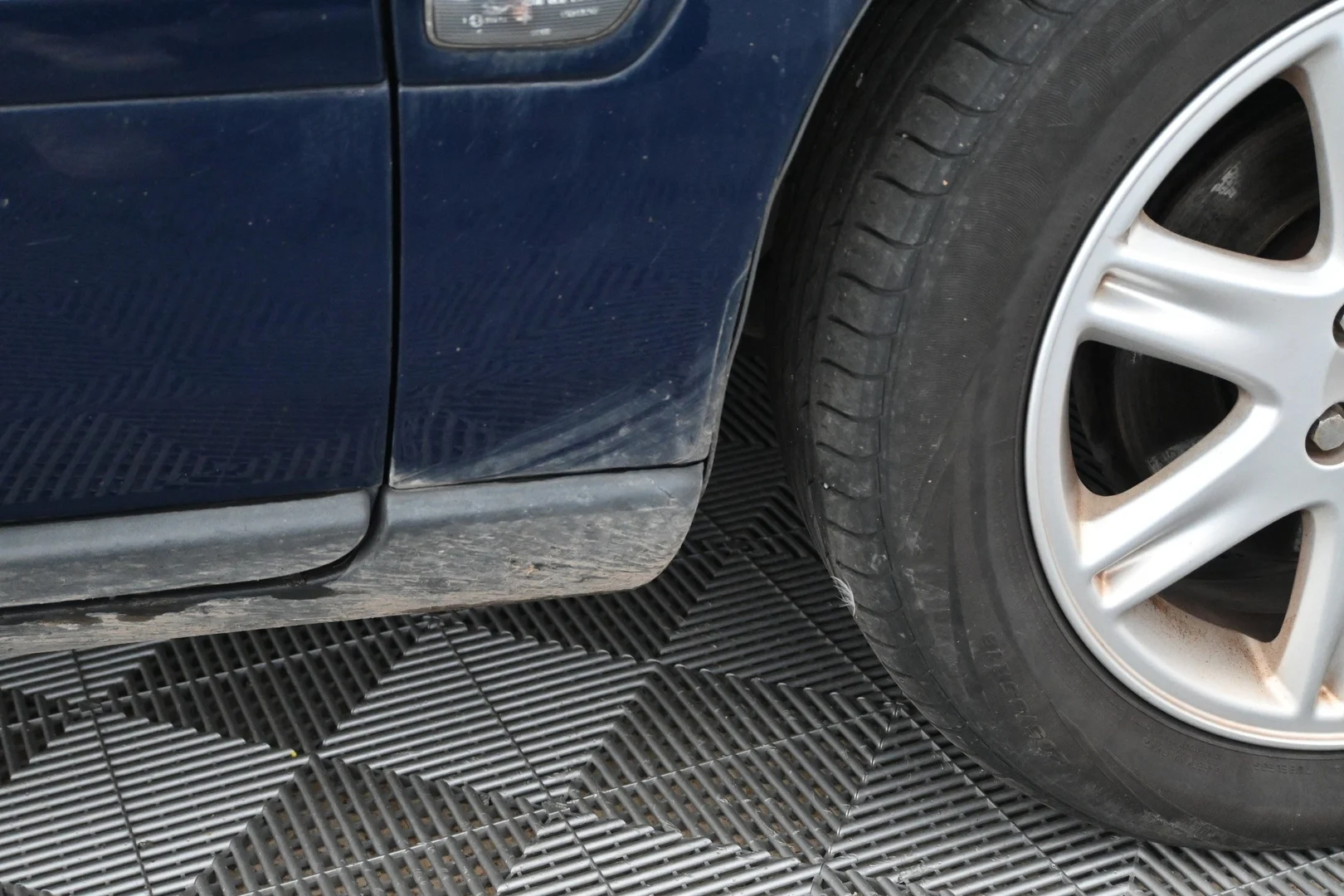 Car Image - 7lRYGqrPytDUWp4mfd7GGn