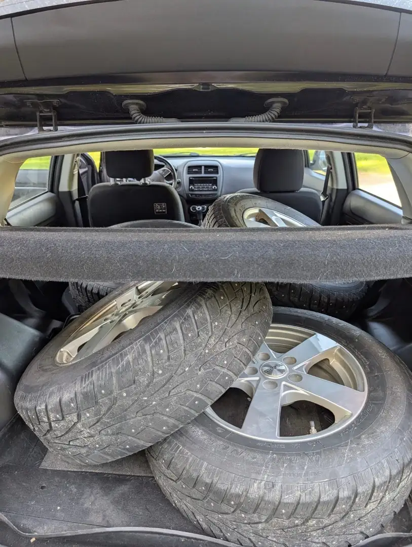 Car Image - 33dHNnG4JTCXhVGGNQiCbR