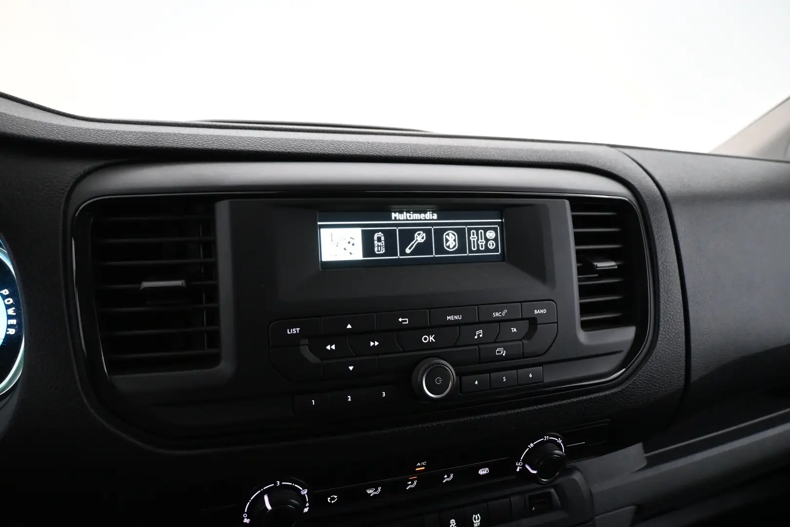 Car Image - 7N2S9q9UhMuaUtQBXrR31R