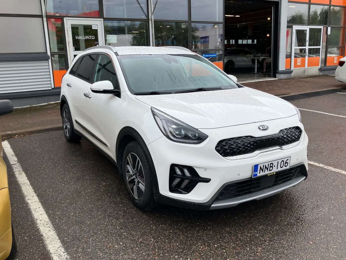 Car Image - 297dMTxR90RSwR2TIereyR