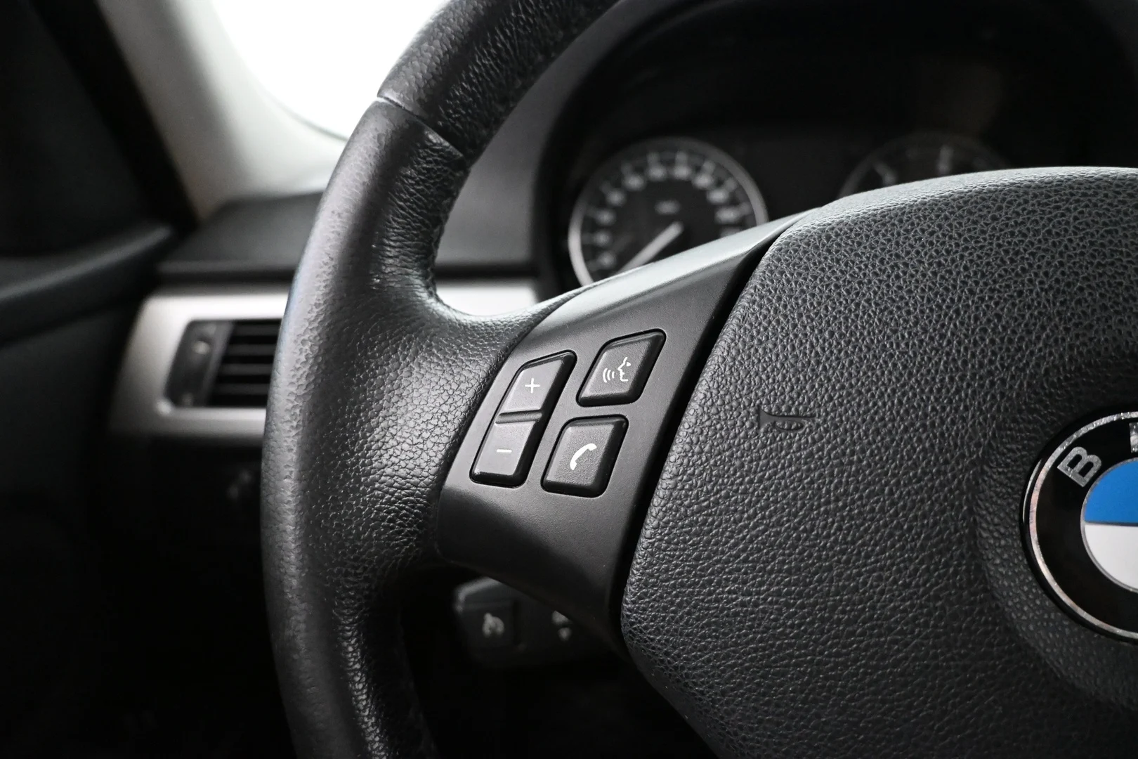 Car Image - 6dFES65mhaOZkrBVf2lWR