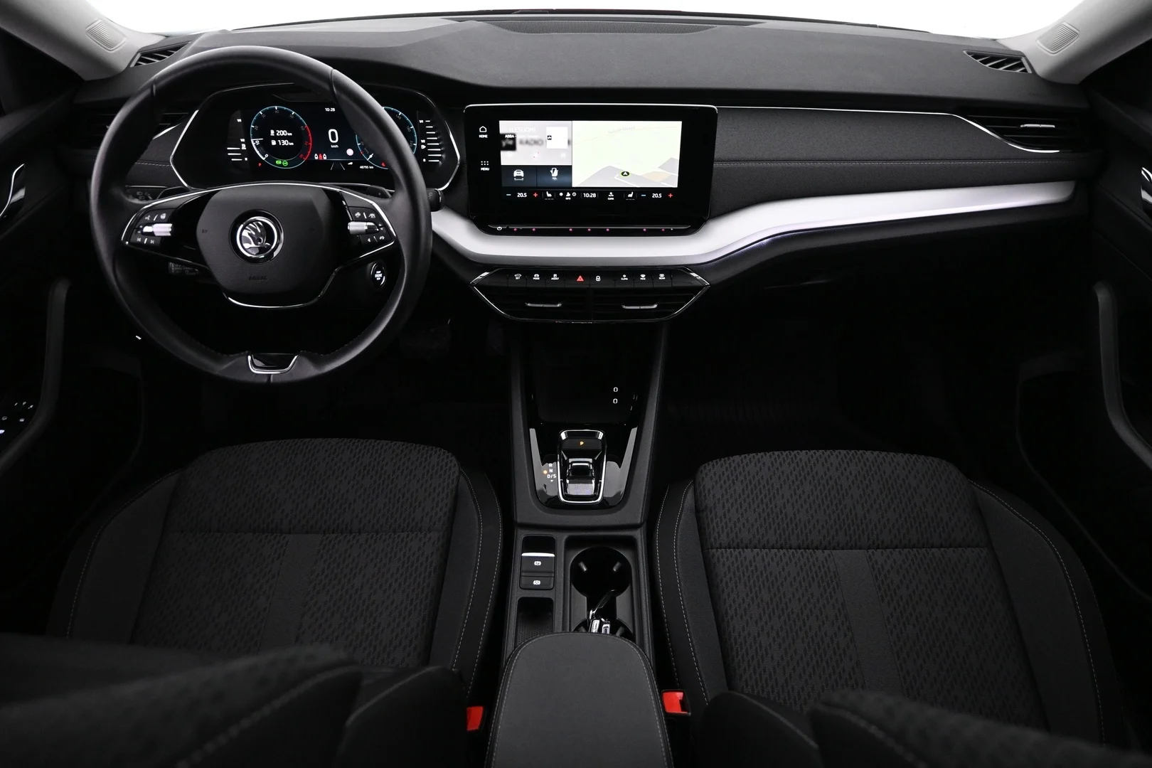 Car Image - 332Hdi1drC8oFpw0BnkfTC