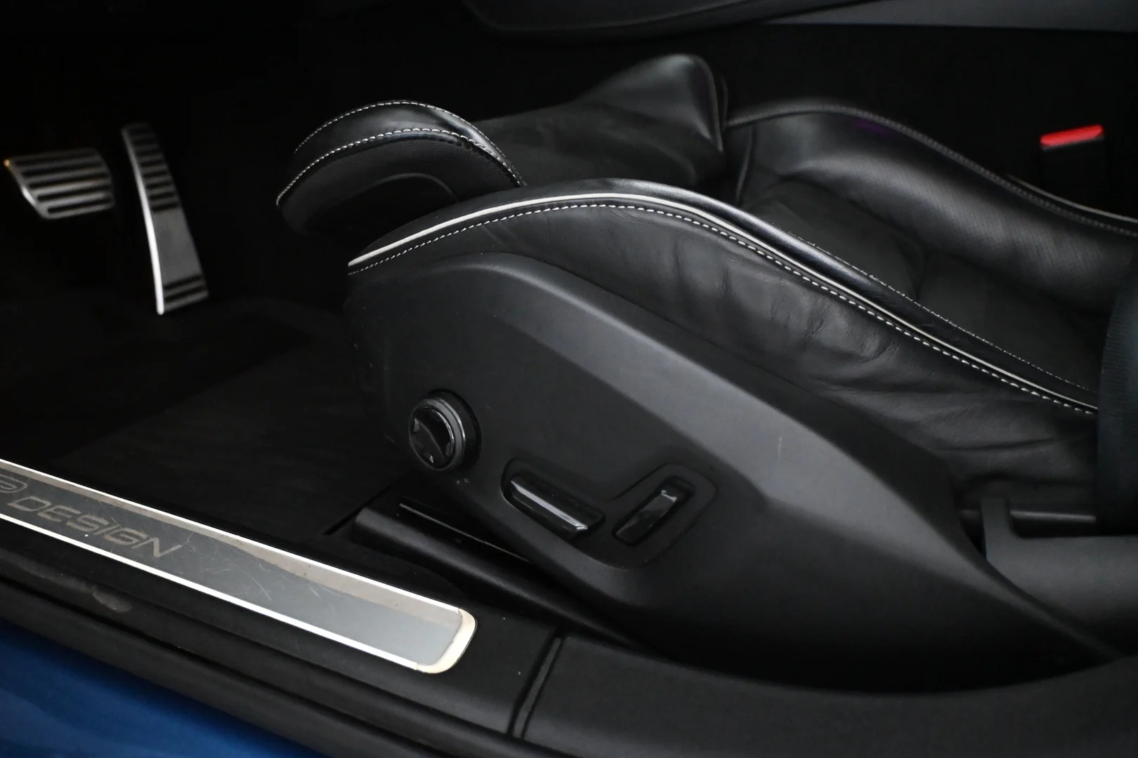 Car Image - 54Lg1AWJt3daw8pv0ksRiT