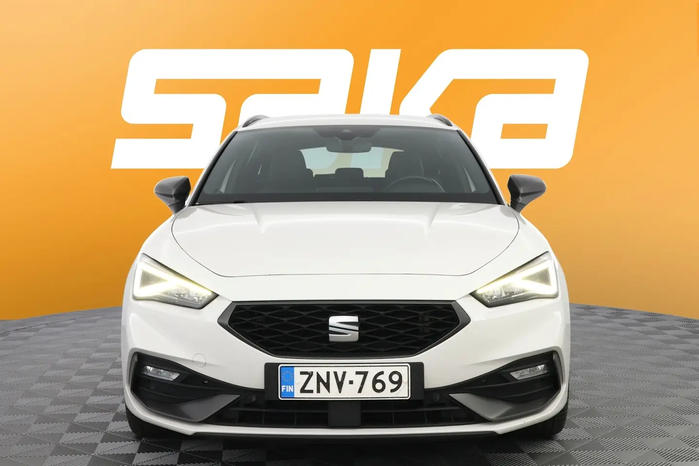 Car Image - 4TeqI5VuARYixxyo4q6mTP