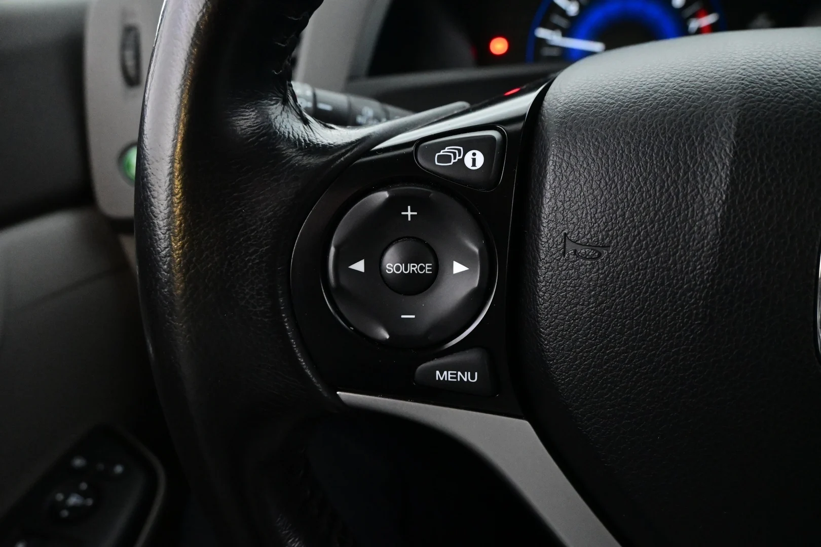 Car Image - 1f4SwXNc8sMZ8HlBVLTBwr