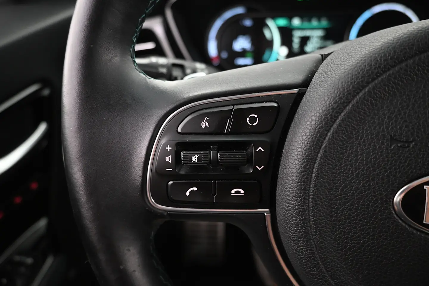 Car Image - 3EVwIK9XRqjoLwlmqSEWQ4