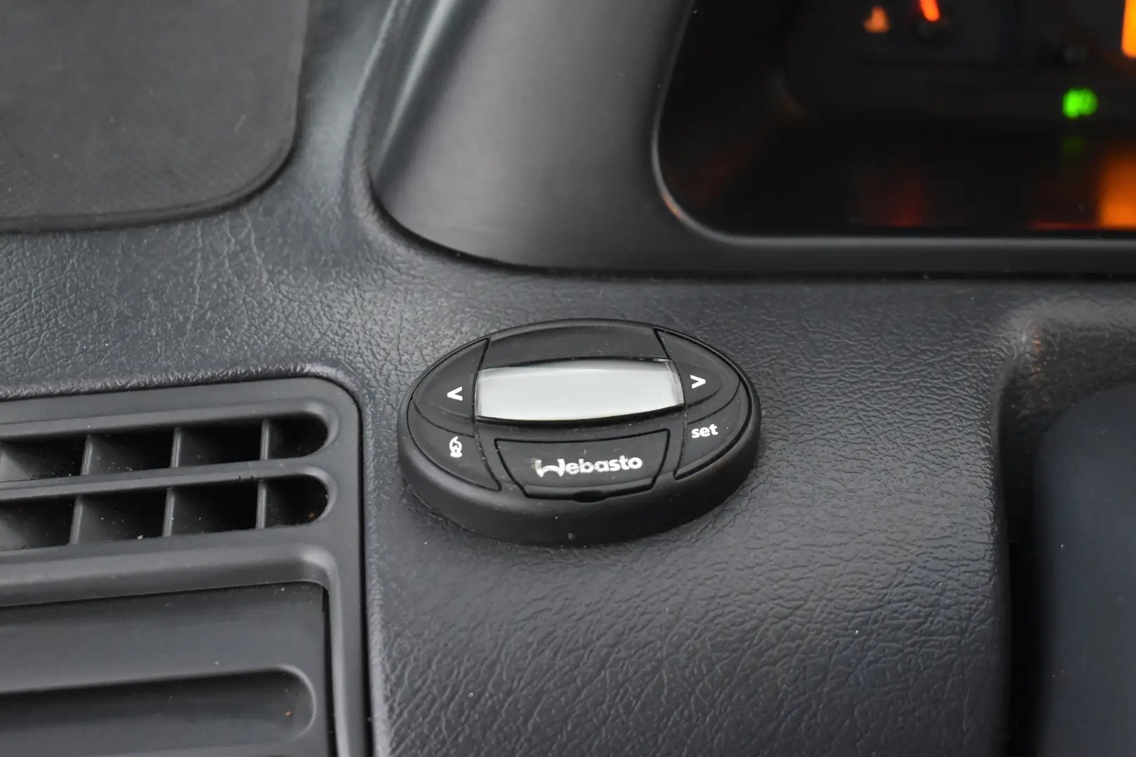 Car Image - 7s9mQolpfW3Kf3Lk1ej2q0