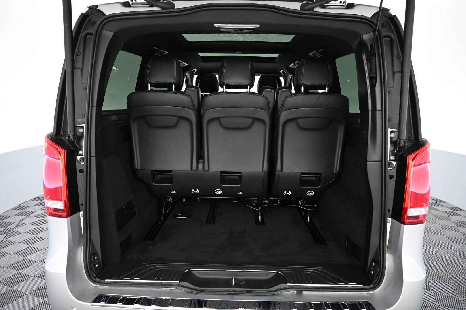 Car Image - 3dJQzMRDkE4d75F2QFRTxd
