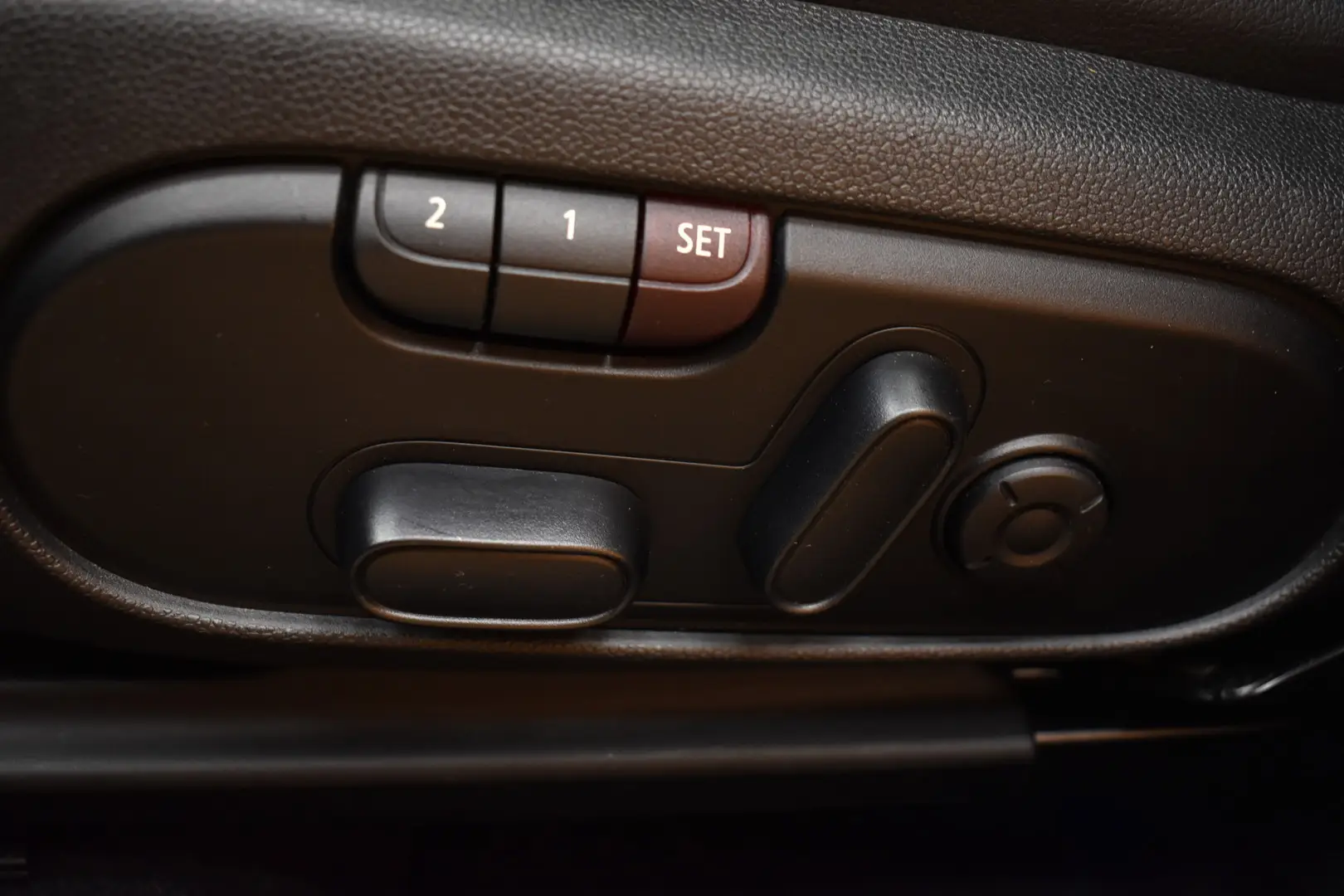 Car Image - TLMuYTmmSDUf3TkvFxGbd