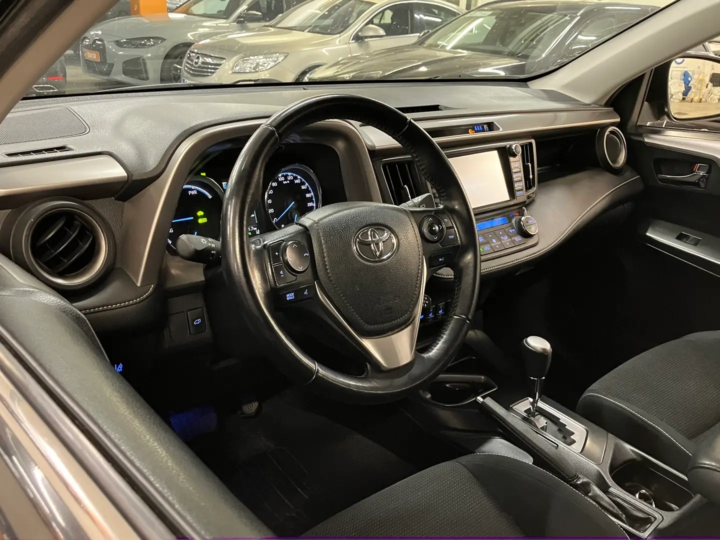 Car Image - 2UKUIyw16pQPjDTHzch0MD