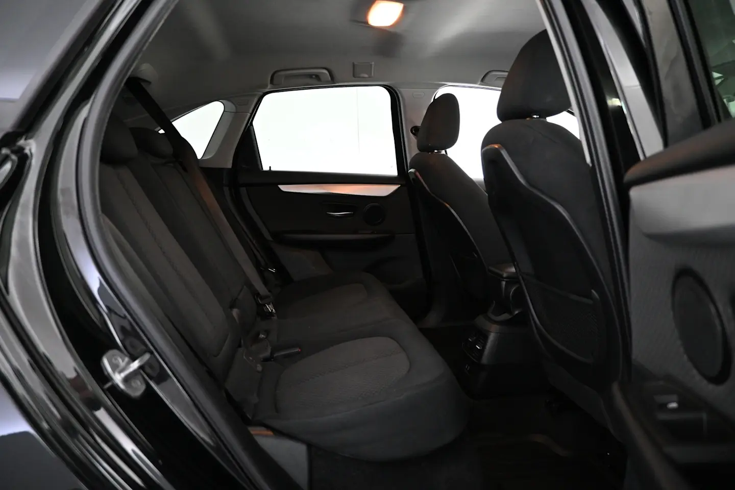 Car Image - l3oq0z2gPNyZdlTmRA7rK