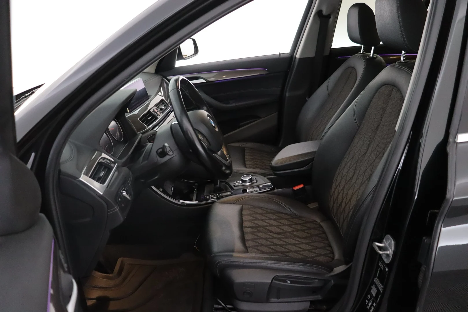Car Image - 5J8jcLk5Bola4r3aRNRkaw
