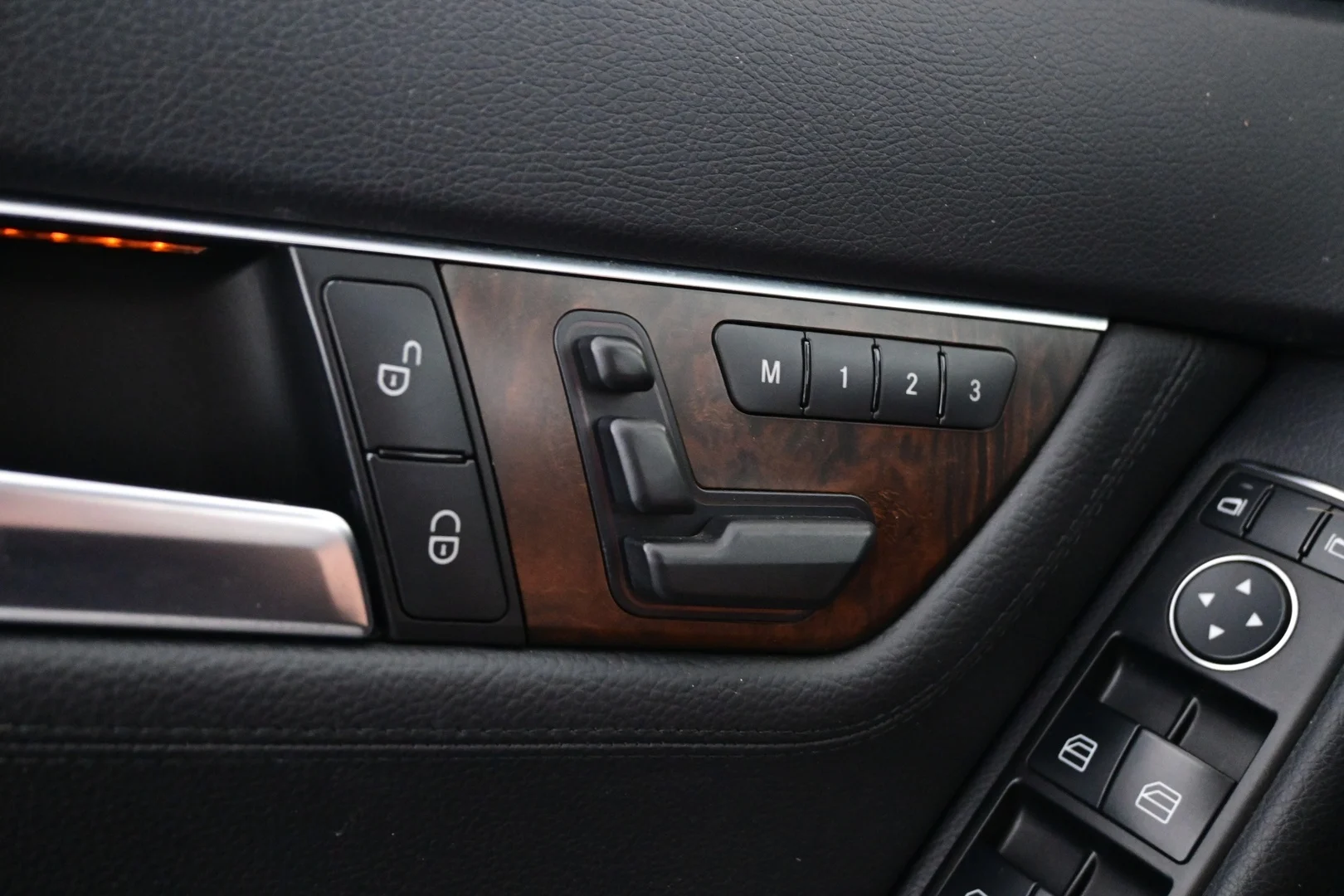 Car Image - 4ZQG9P2fOsITrXa26VBK7J