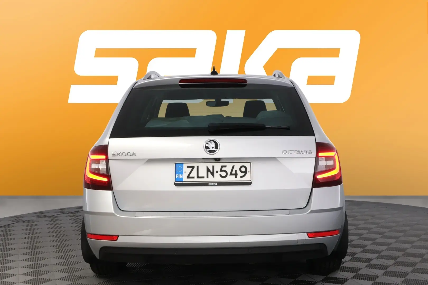 Car Image - 2SaPg6IZUVKnWmLFuAOvNn