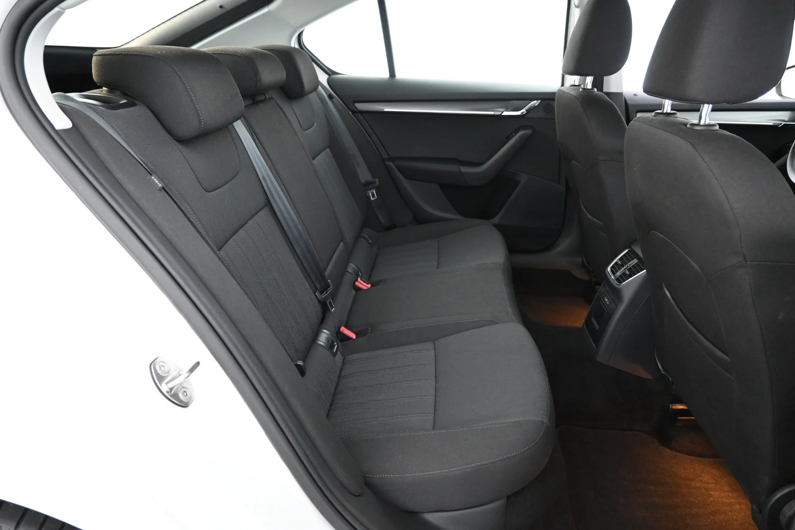Car Image - hdZcBlGayNeHiyGI5kLbG
