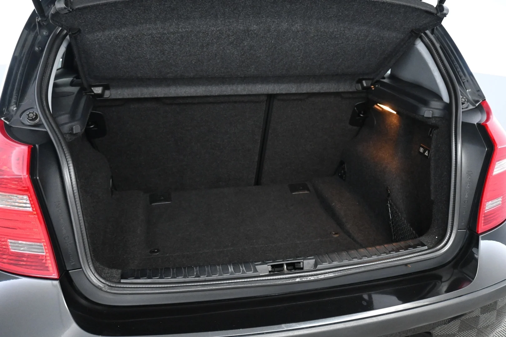Car Image - 6SX8zRqDOWgMatmgcEHNxe