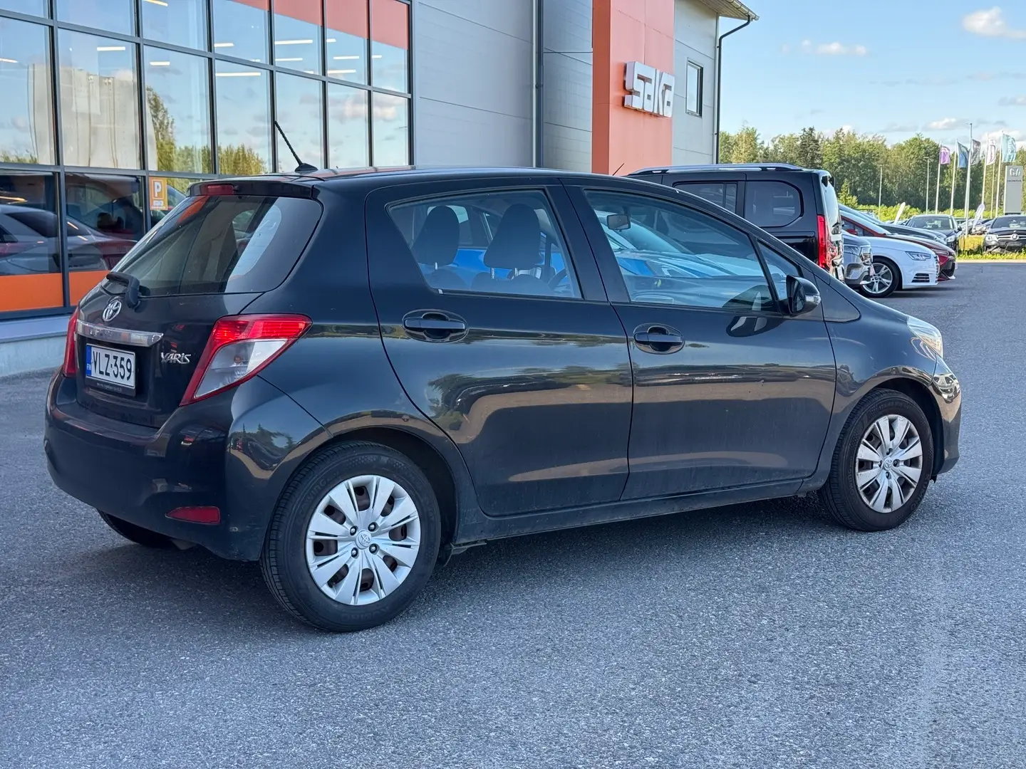 Car Image - 43lClr0YCvJl05vnYp7LYT
