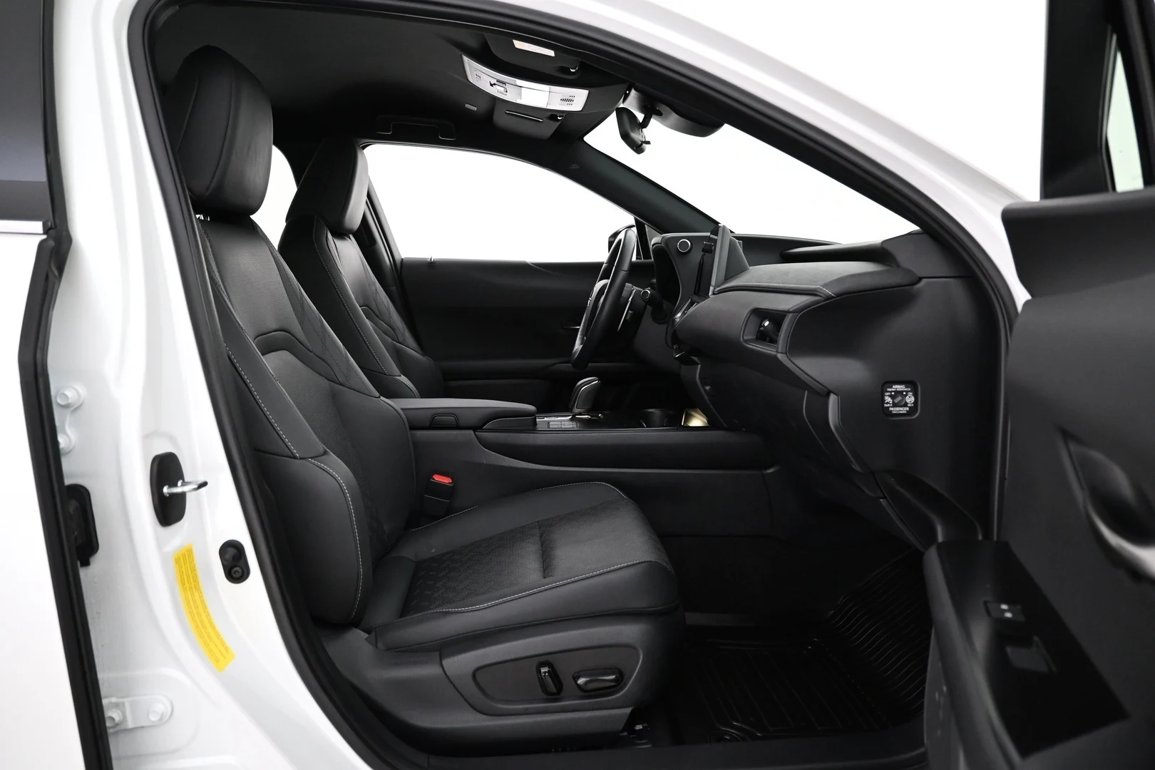 Car Image - 3qIPWk8FQsbt6olgVzYUCN