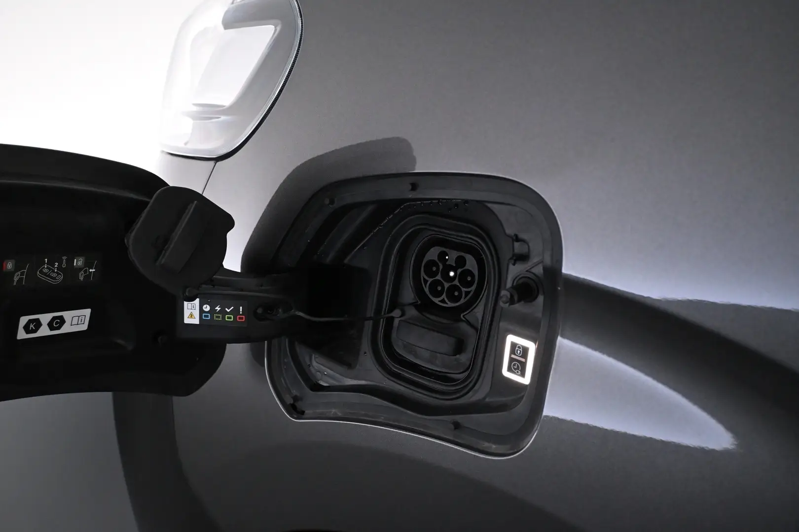 Car Image - 7N2S9q9UhMuaUtQBXrR31R