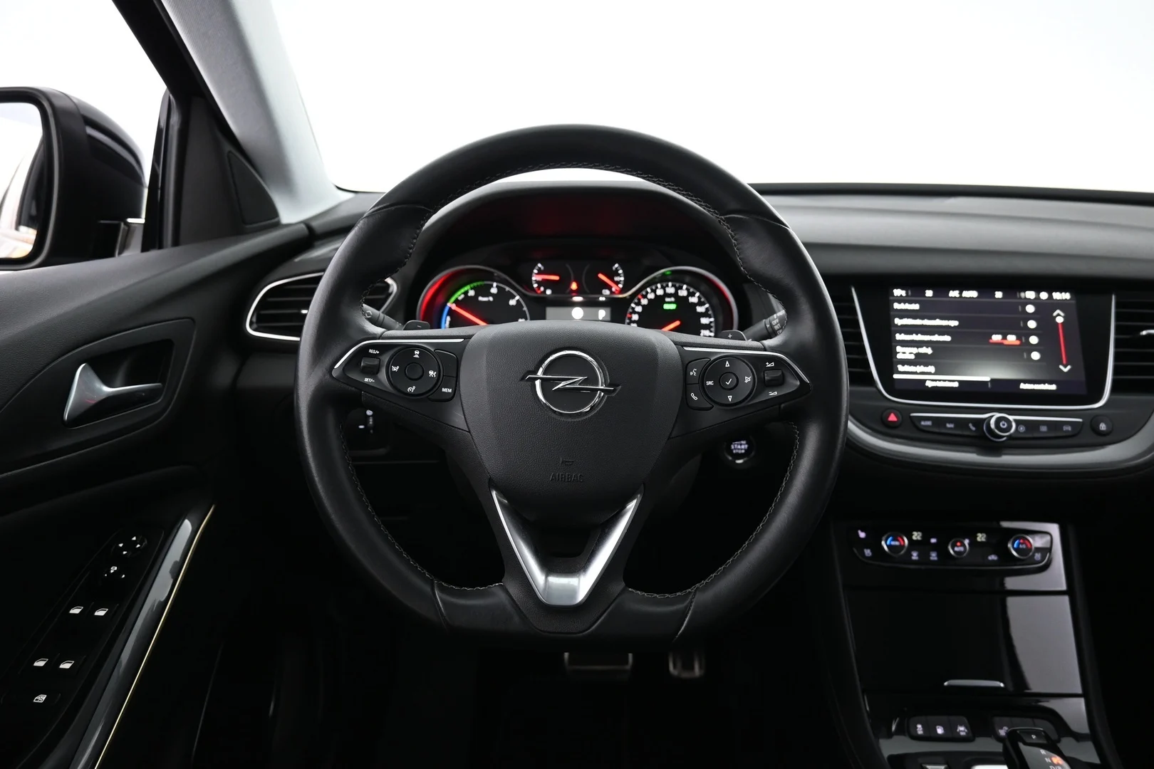 Car Image - 4xC3UxecGyDJTocyyD9h7m