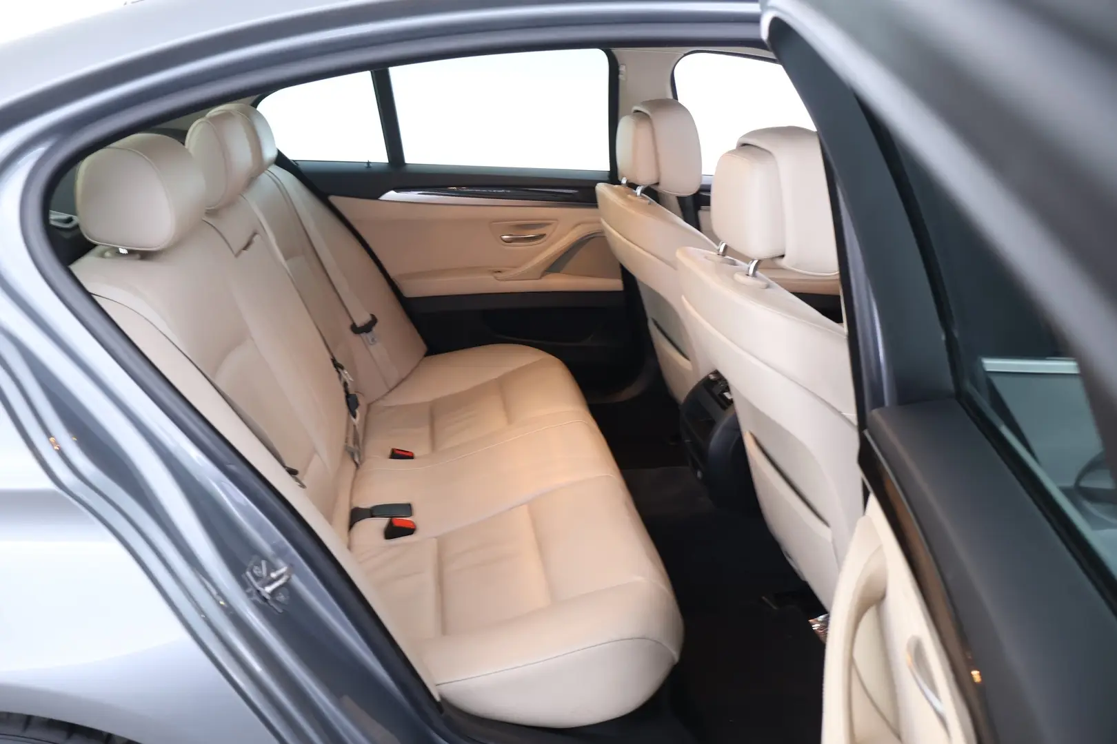 Car Image - 5DO3l30c8ctSOslON5KfWv