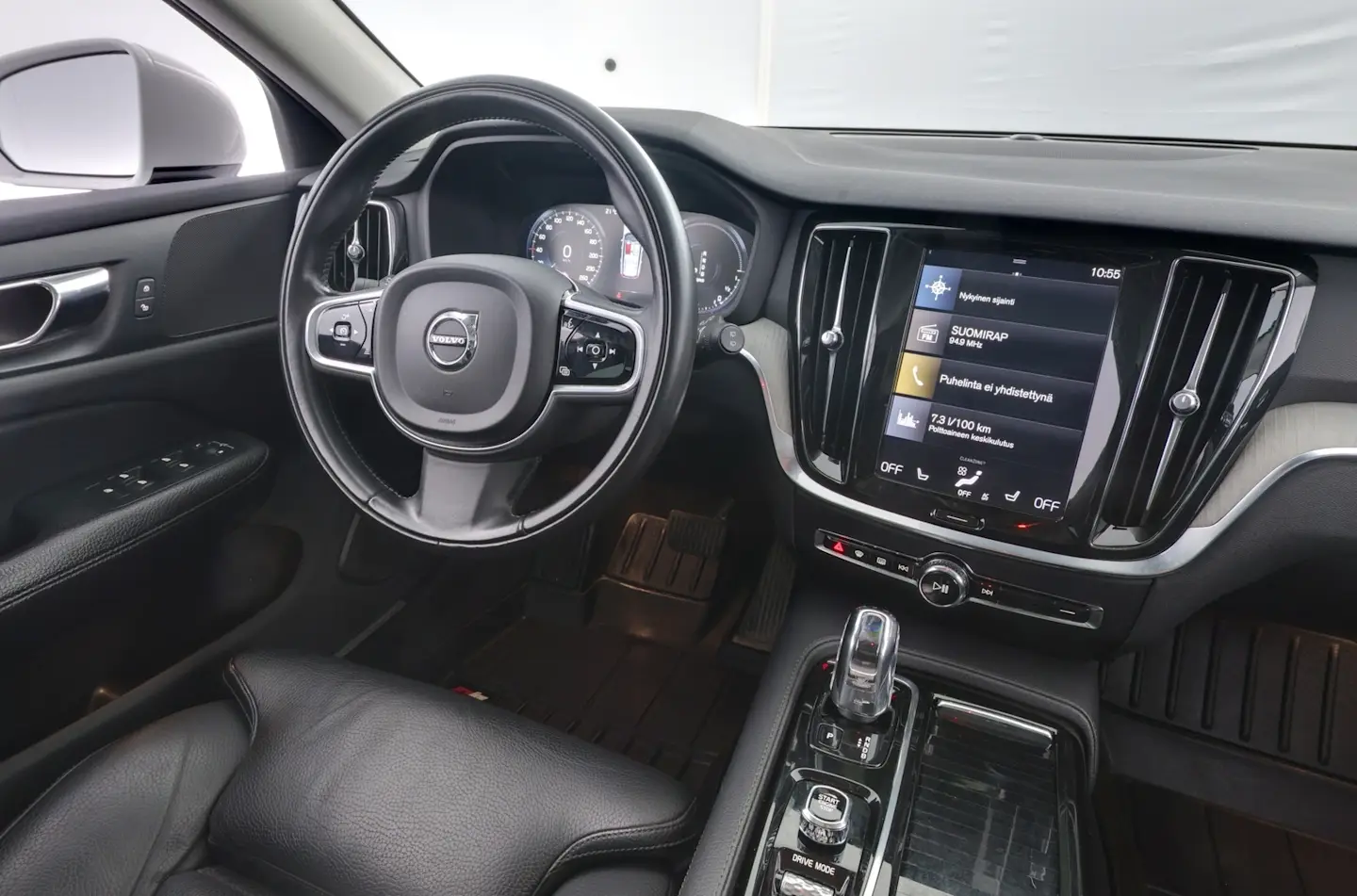 Car Image - 3Sy0VGOzb1xe2OFiJQBHXF
