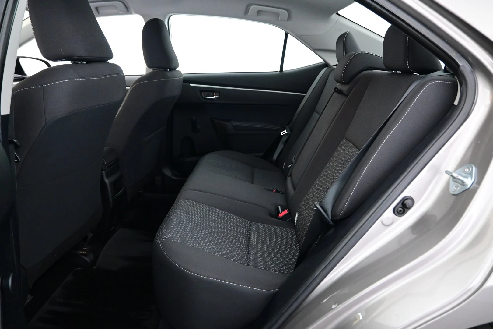 Car Image - 2uIOsQcsdeY7fcO6v9tkYs