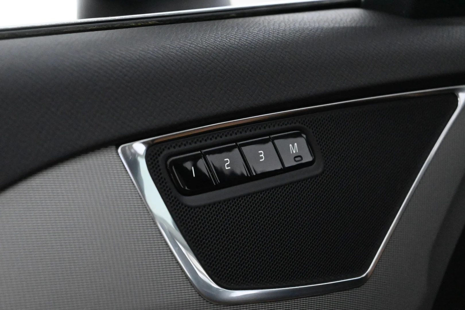 Car Image - 4HNjKcoGVZKHErcyrKImw2