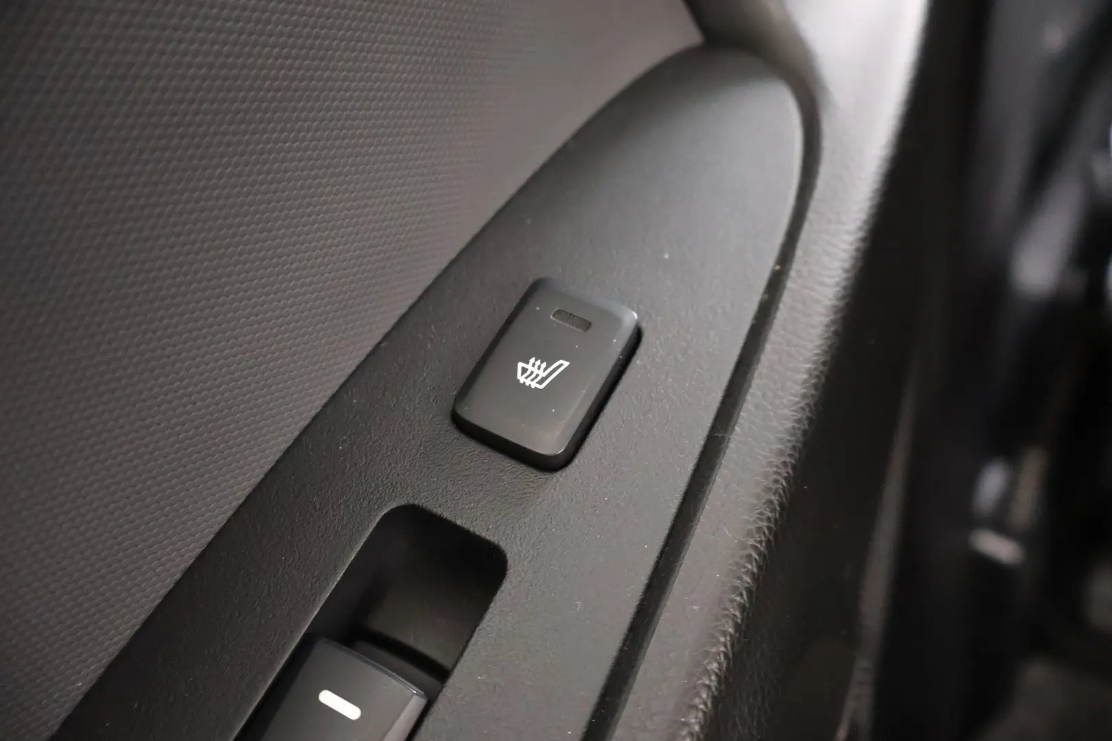 Car Image - 6raopTjJXkANRvoUD7Dd2R