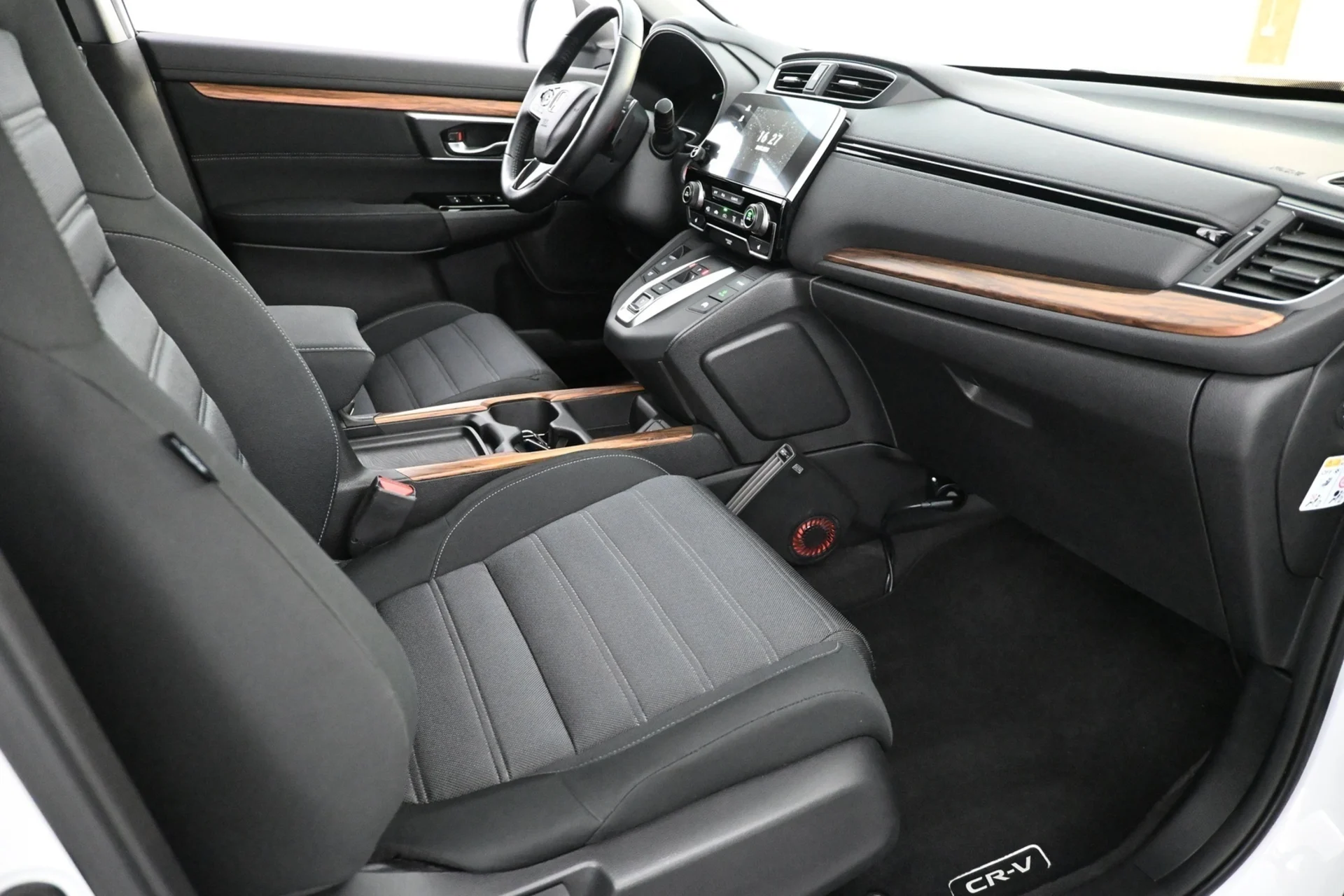 Car Image - 4B2s942IgktWgNc782bD7X