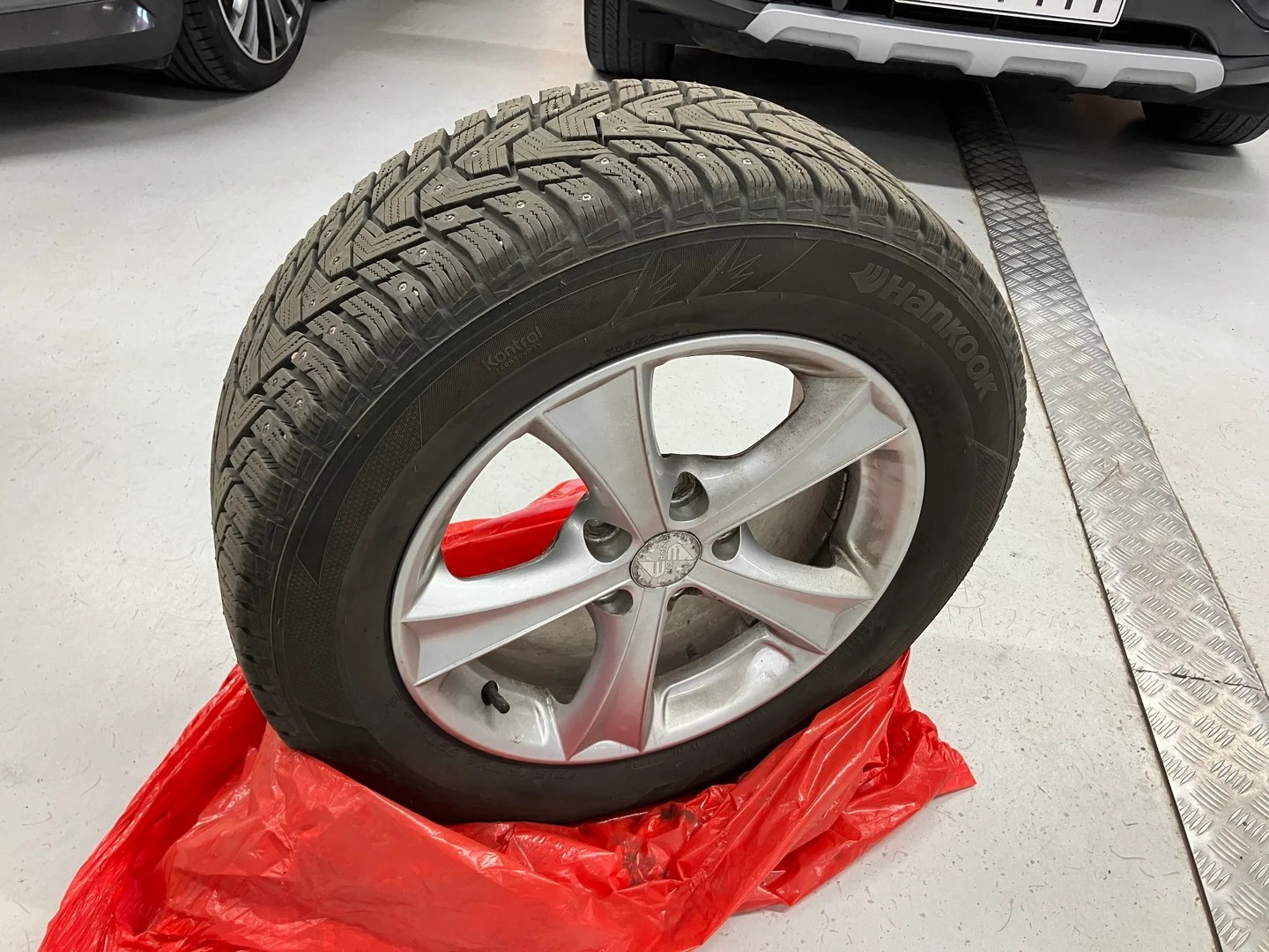 Car Image - 3ACvWe1a4kovc9JHJe4KW1