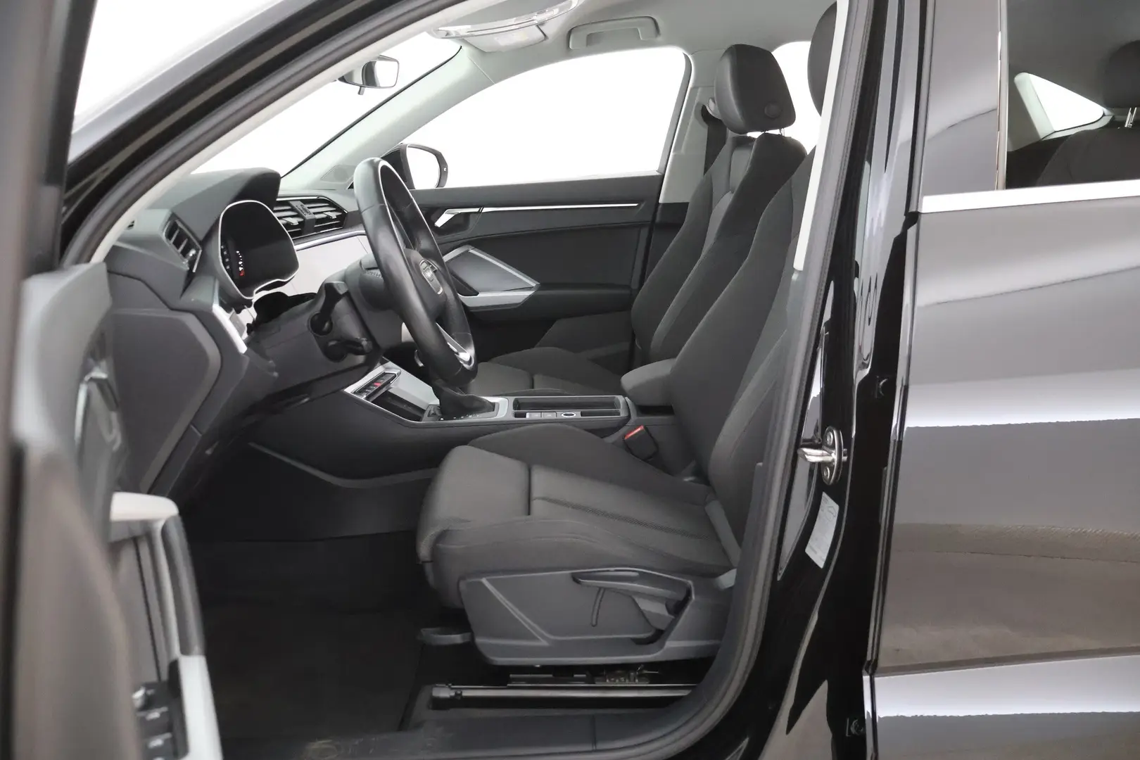 Car Image - 6cDOZQ9cDwN9XmkhlIMsmN