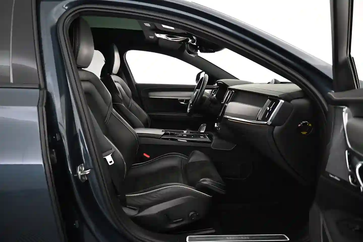Car Image - 54M2C8wY421xo3AMTTFRs8