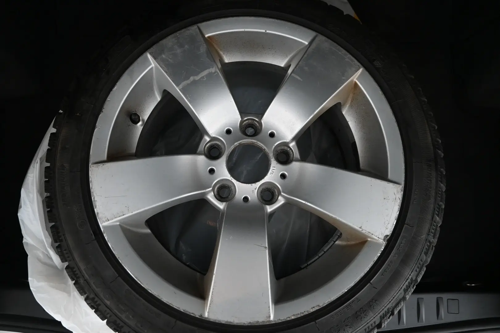 Car Image - 1iYP7cfEd8FWCTWdrMyzLu