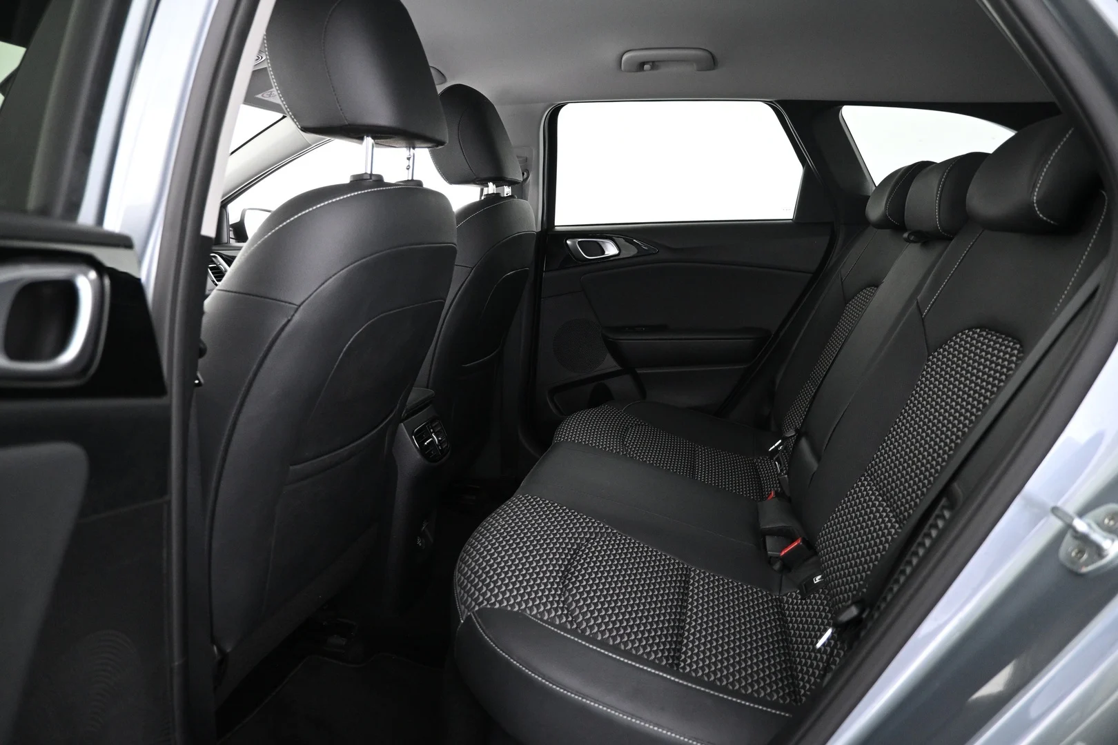Car Image - 1o9l3tV8ncxQONWRhGO3R1