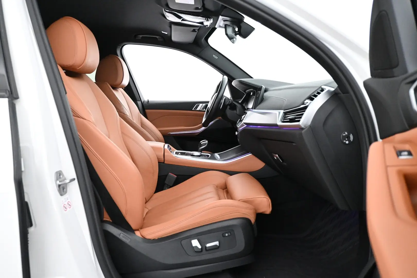 Car Image - 6mVqwibz5uIsBeg9JjJgAS